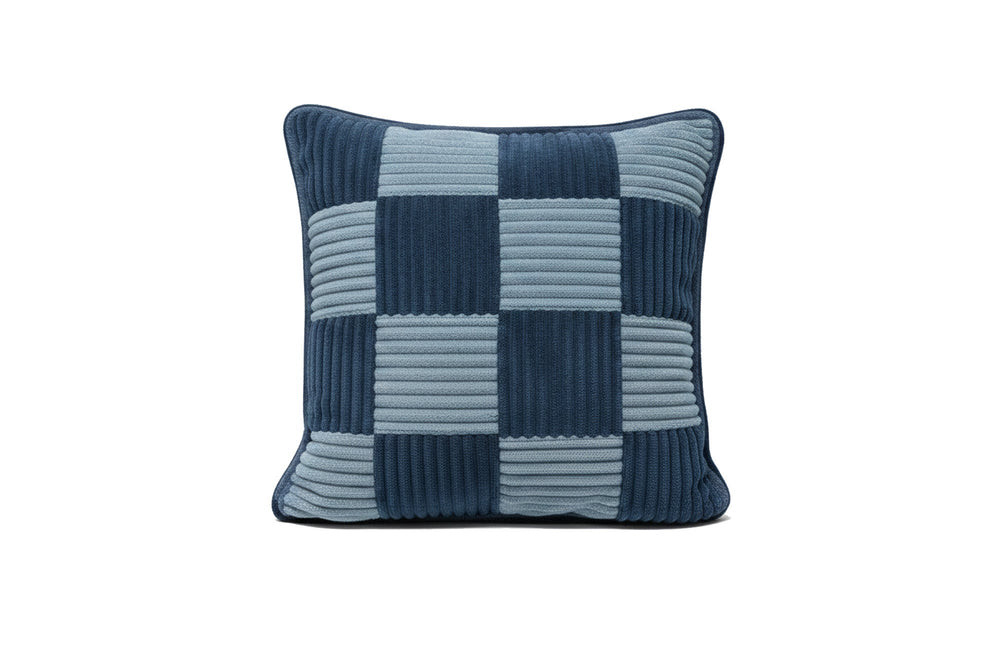 Check Cushion Blueberry Sky Sugar, strona w szachownicę