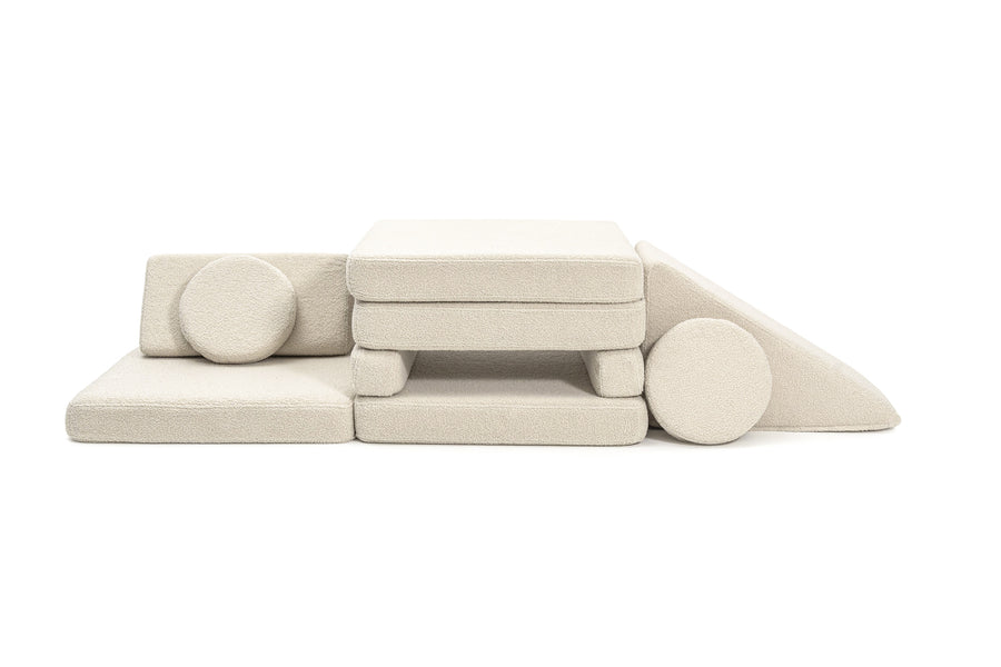 Slide Teddy w kolorze Soft Cream na końcu sofy do zabawy