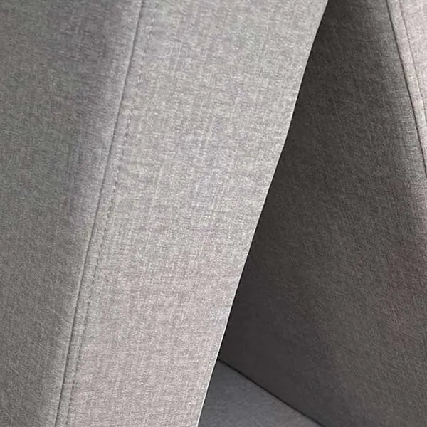 Zbliżenie tkaniny Ultra Plush w kolorze Dark Grey