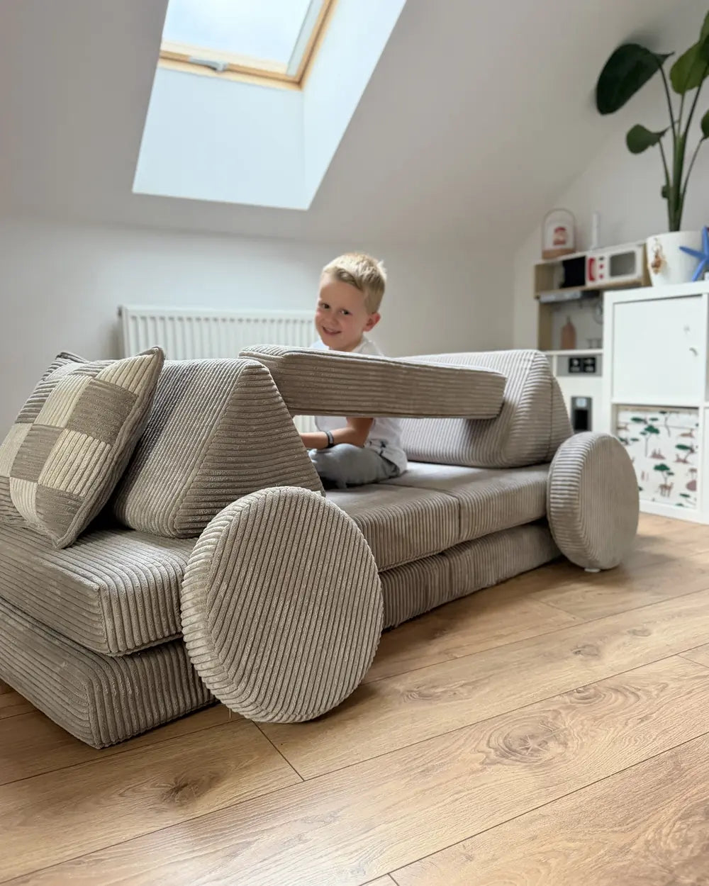 Check Cushion, Check Cushion w domu 7