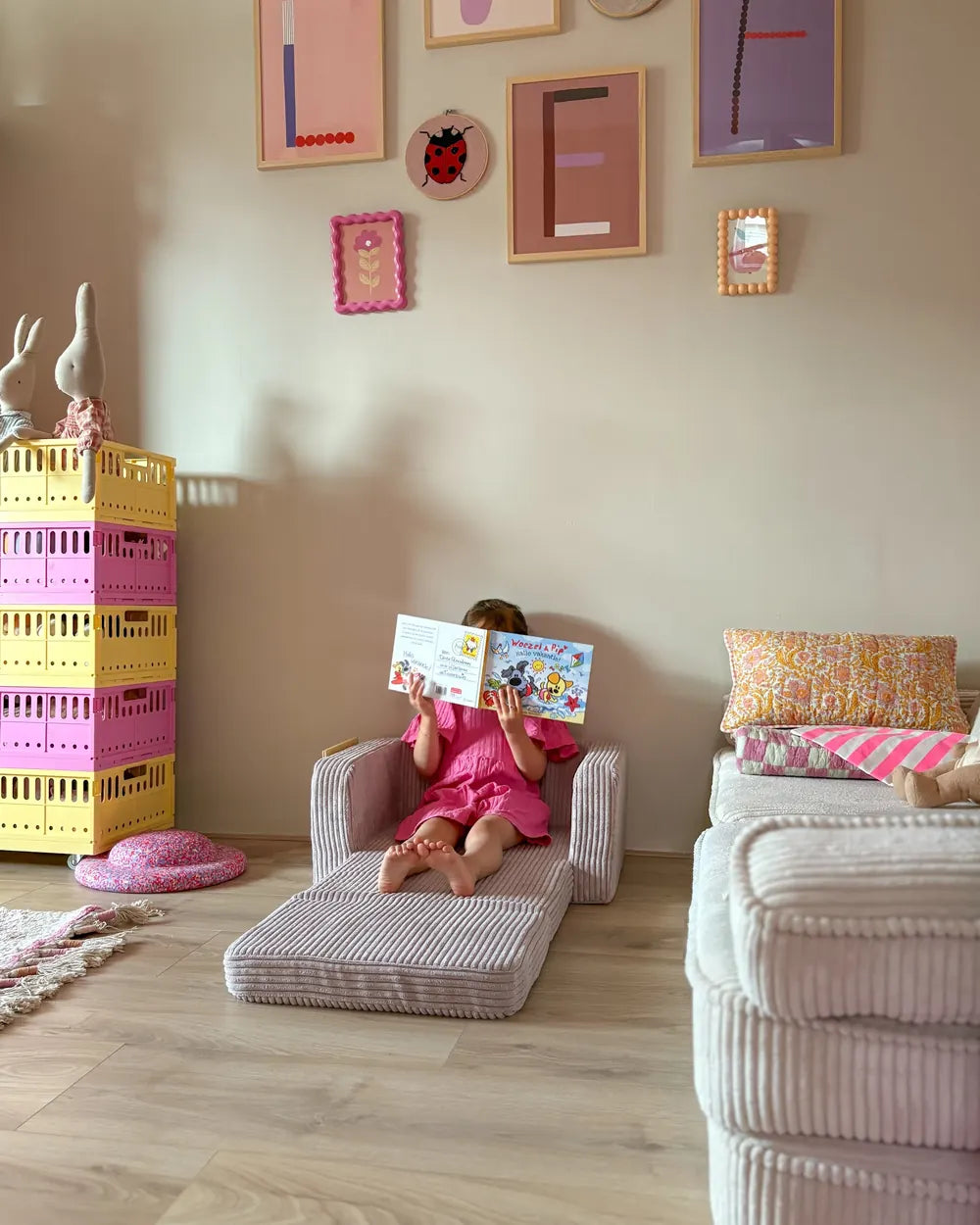 LUMI CHAIR CORDUROY, Lumi na co dzień 3